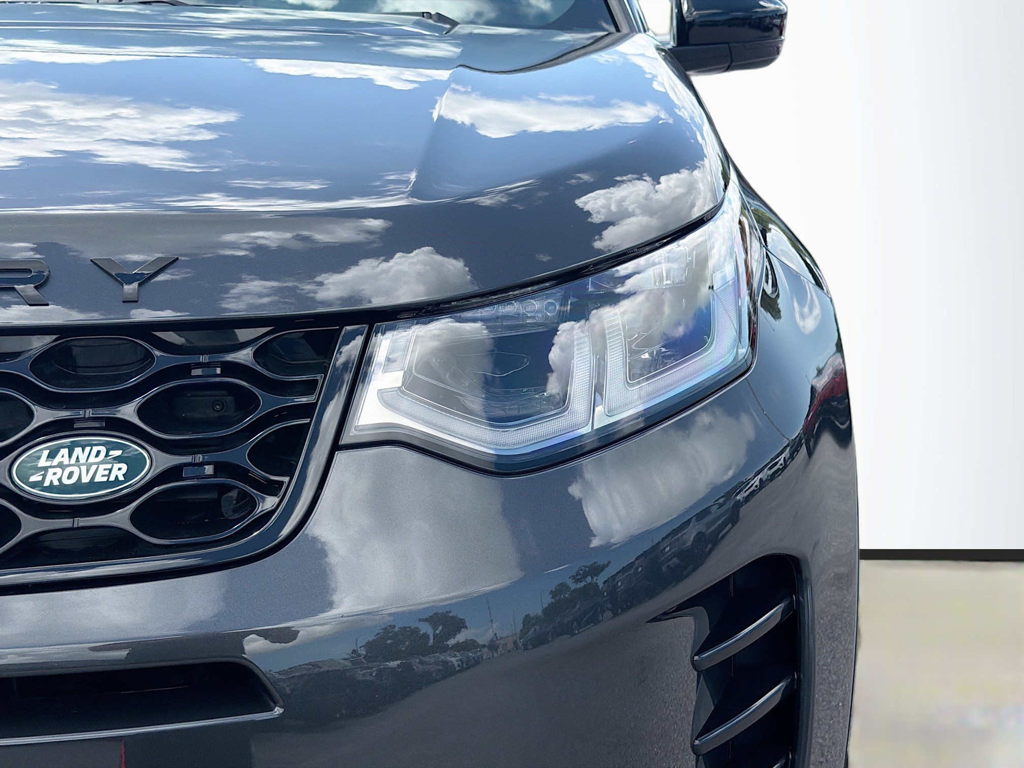 New 2026 Land Rover Discovery Sport Landmark AWD/4WD image 9