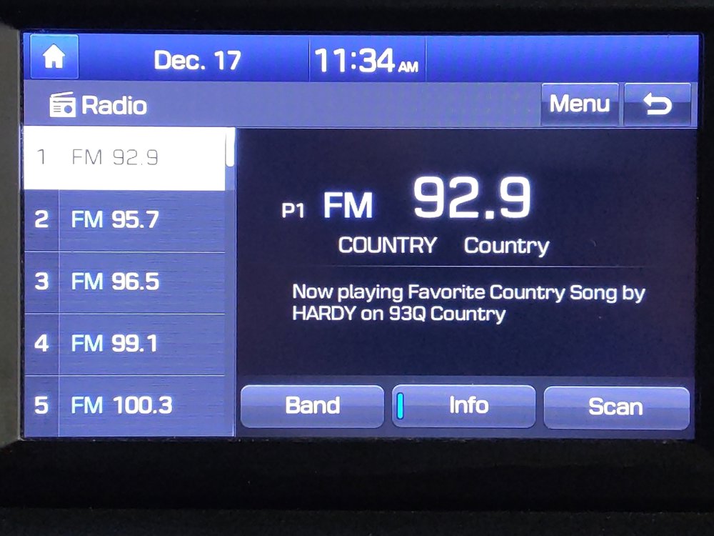 Used 2019 Hyundai Santa Fe SE image 25