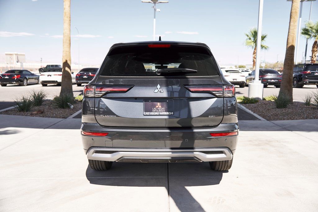 Used 2025 Mitsubishi Outlander SEL FWD image 7