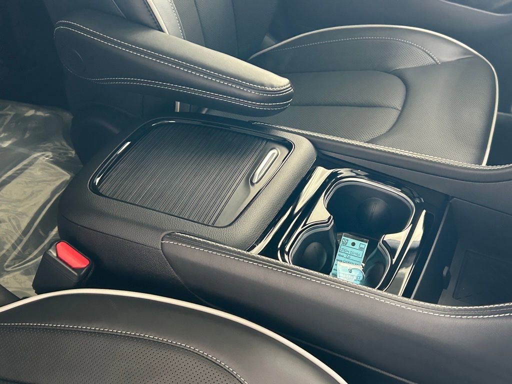 New 2026 Chrysler Pacifica Limited w/ S Appearance Package image 29