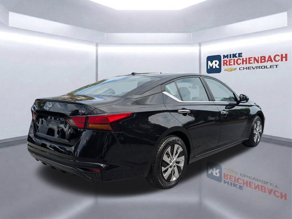 Used 2023 Nissan Altima 2.5 SV image 4