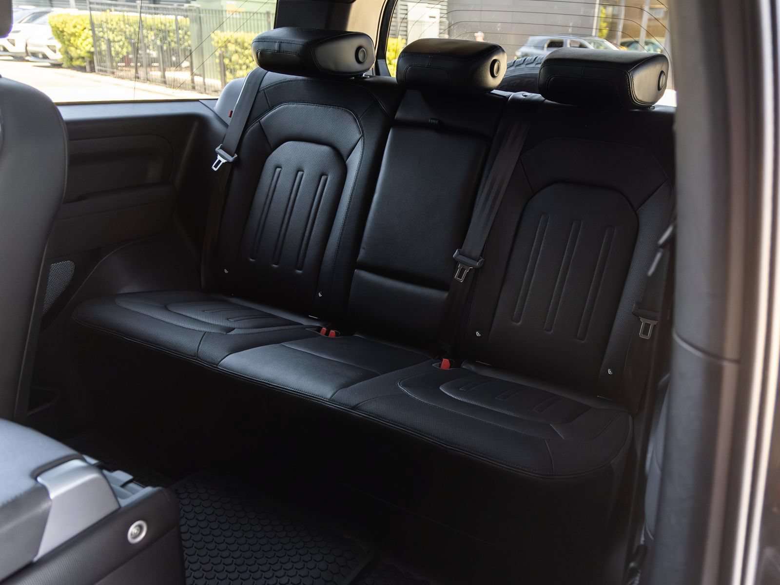 Used 2021 Land Rover Defender 90 X-Dynamic S AWD/4WD image 29