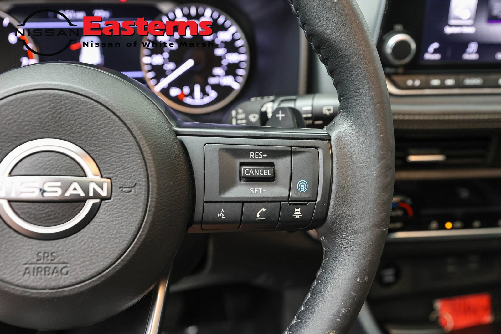 Used 2024 Nissan Rogue SV w/ SV Premium Package FWD image 16