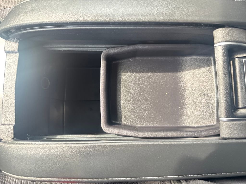 Used 2024 Toyota Highlander LE image 29