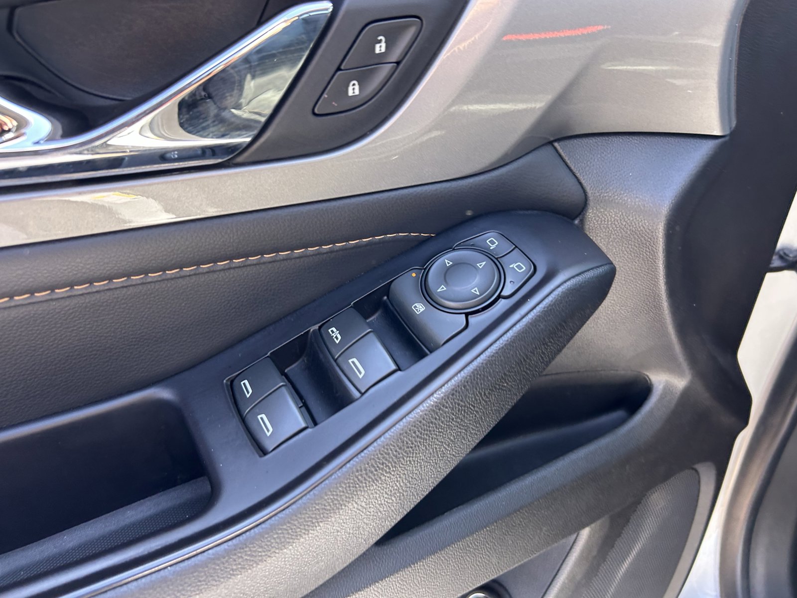 Used 2020 Chevrolet Traverse RS image 12