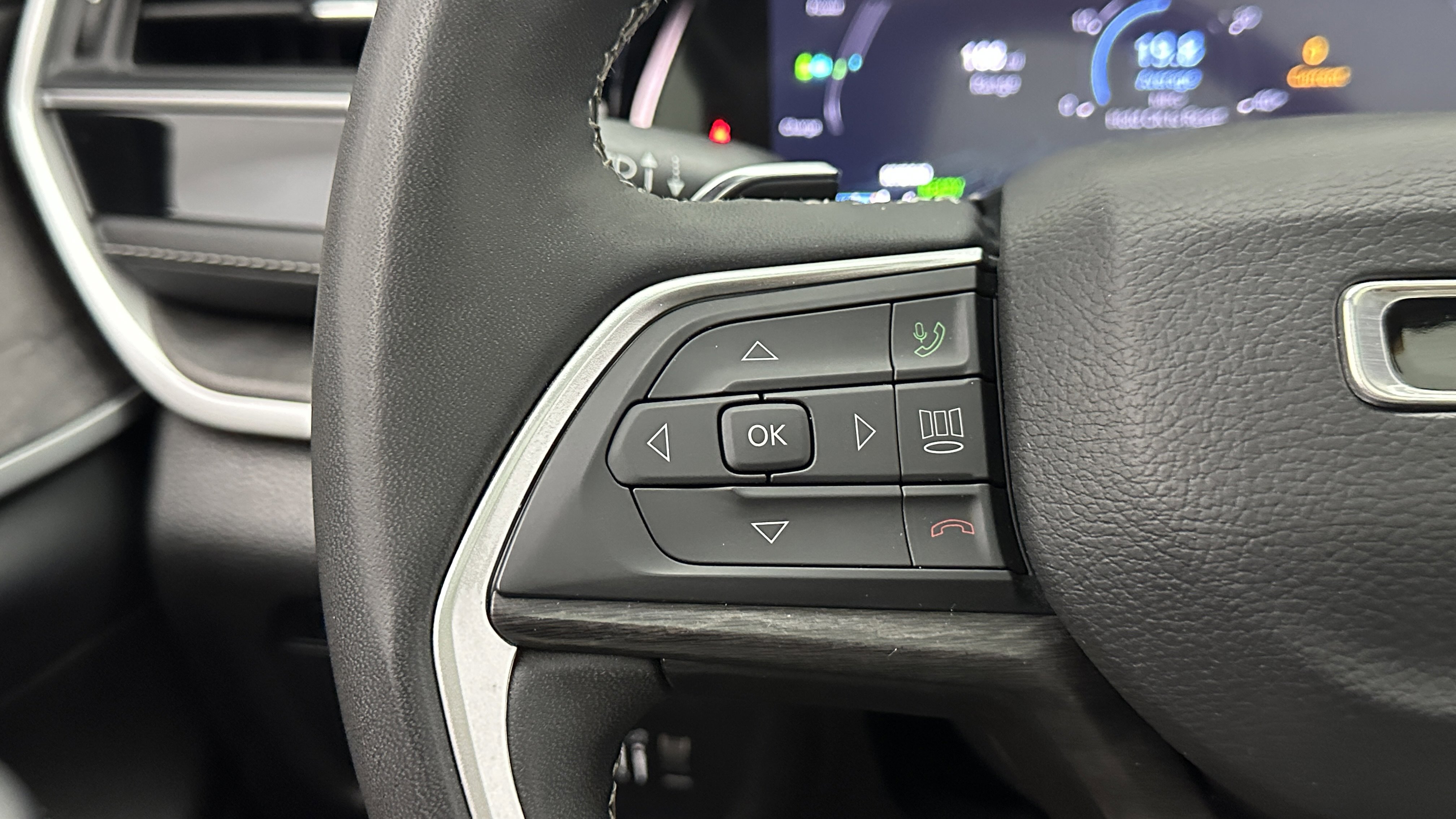 Used 2024 Jeep Grand Cherokee Limited 4xe image 19