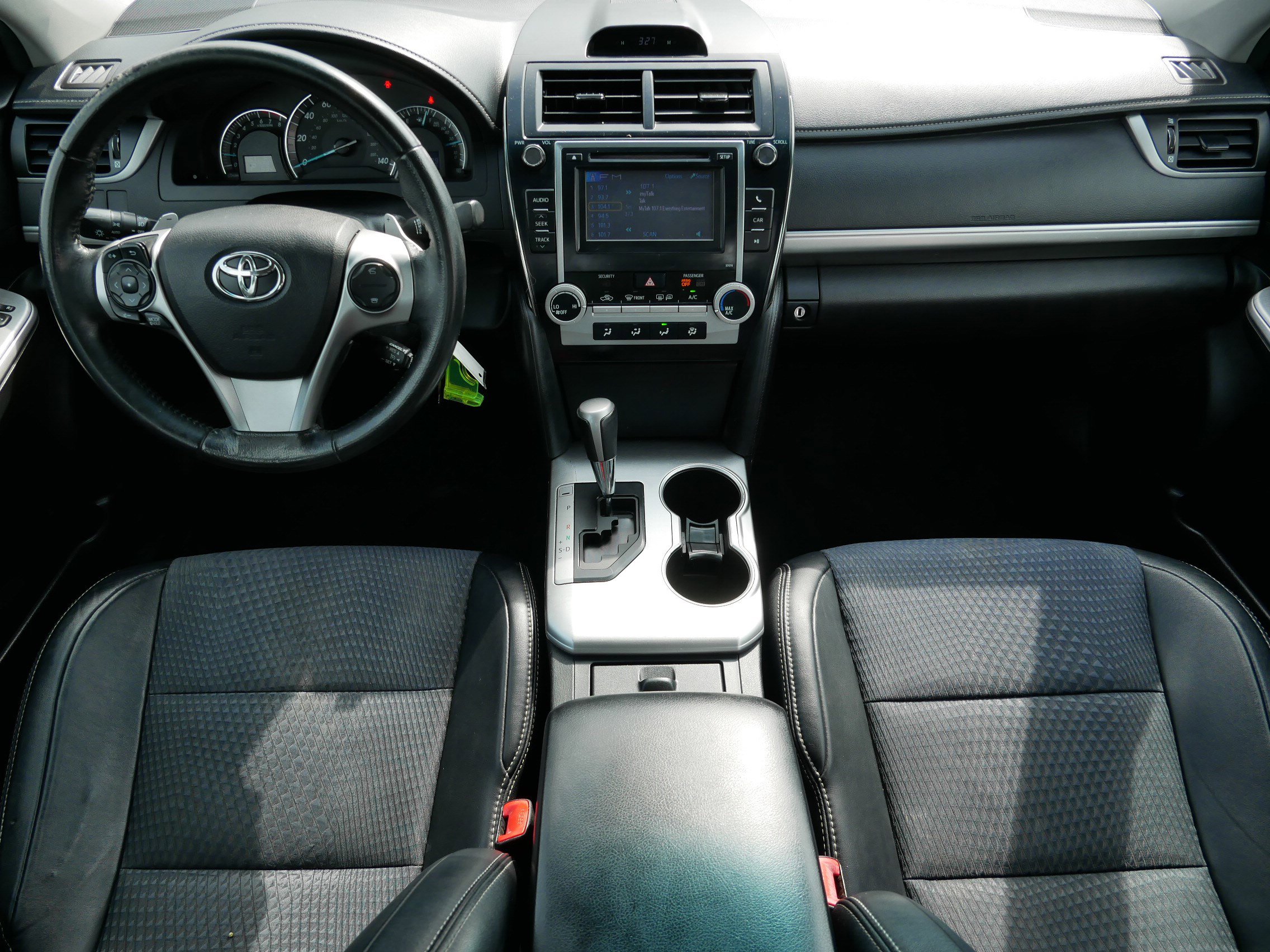 Used 2014 Toyota Camry SE w/ Fleet Convenience Package FWD image 10