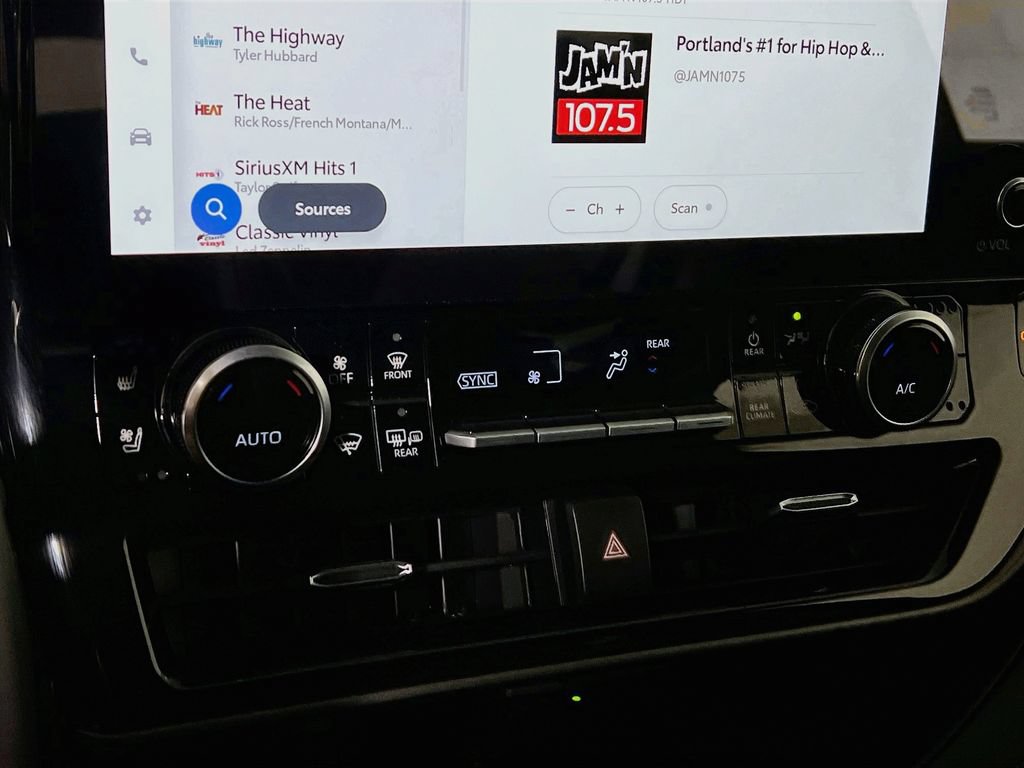Certified 2026 Toyota Highlander Limited AWD/4WD image 14