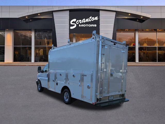 New 2024 GMC Savana 3500 w/ Power Convenience Package RWD image 3