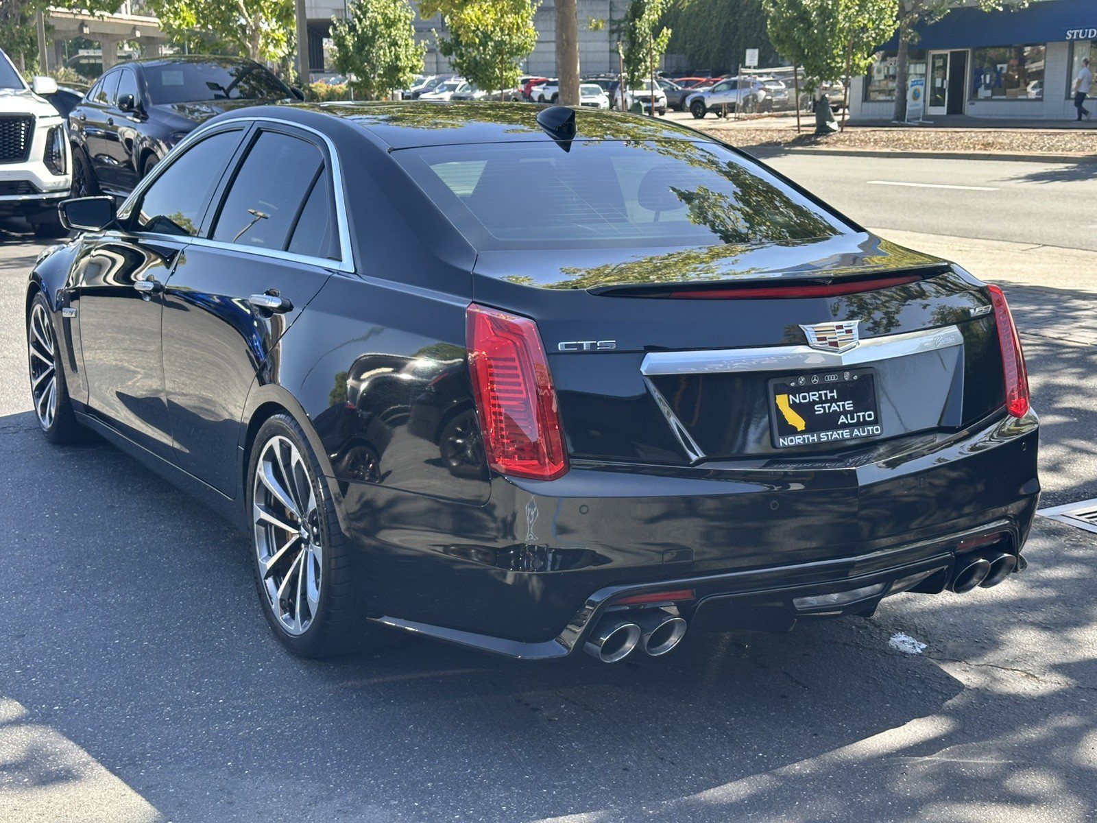 Used 2016 Cadillac CTS V Sedan w/ Luxury Package RWD image 11