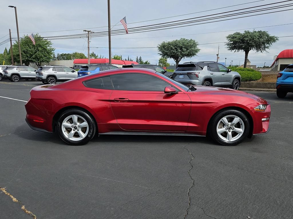 Used 2018 Ford Mustang Coupe RWD image 7