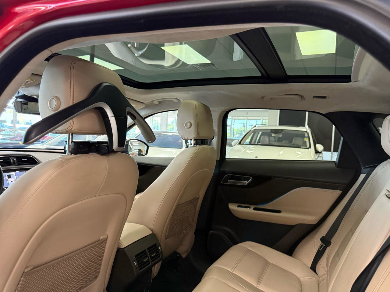 Used 2019 Jaguar F-PACE Prestige AWD/4WD image 24