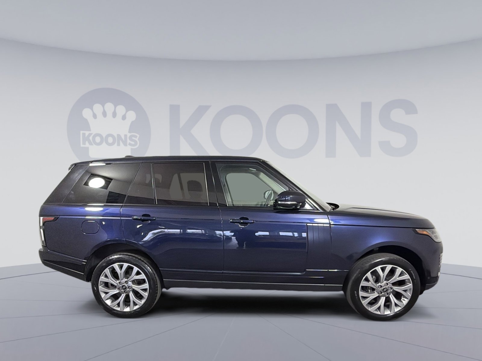 Used 2018 Land Rover Range Rover Supercharged image 8
