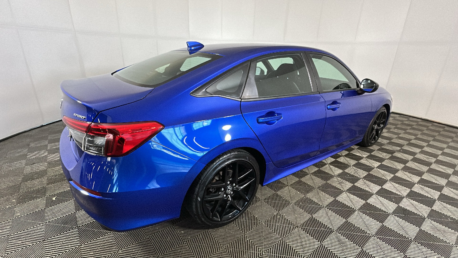 Used 2022 Honda Civic Sport image 2