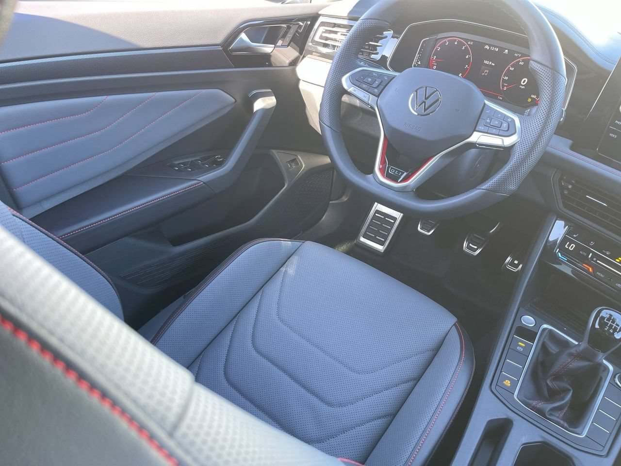 New 2026 Volkswagen Jetta GLI Autobahn FWD image 10