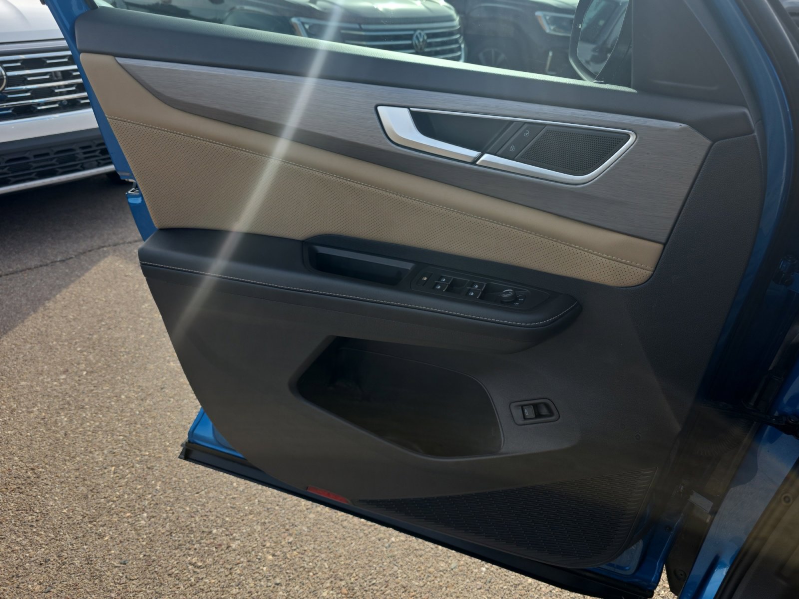 Certified 2024 Volkswagen Atlas Cross Sport SE image 13