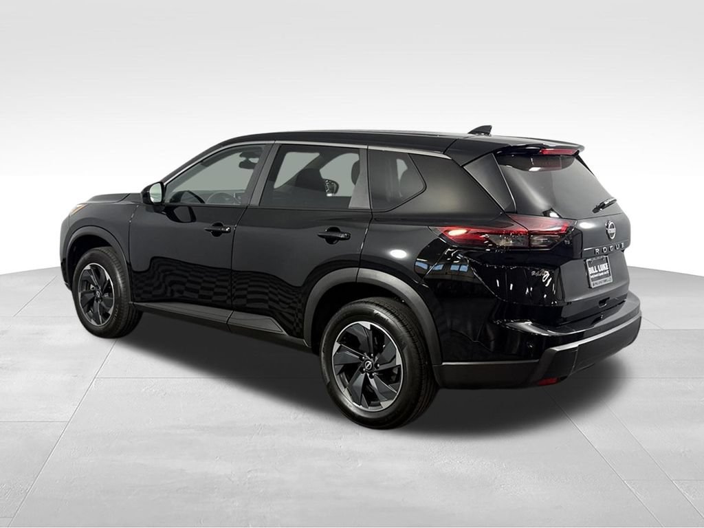 Used 2025 Nissan Rogue SV FWD image 9