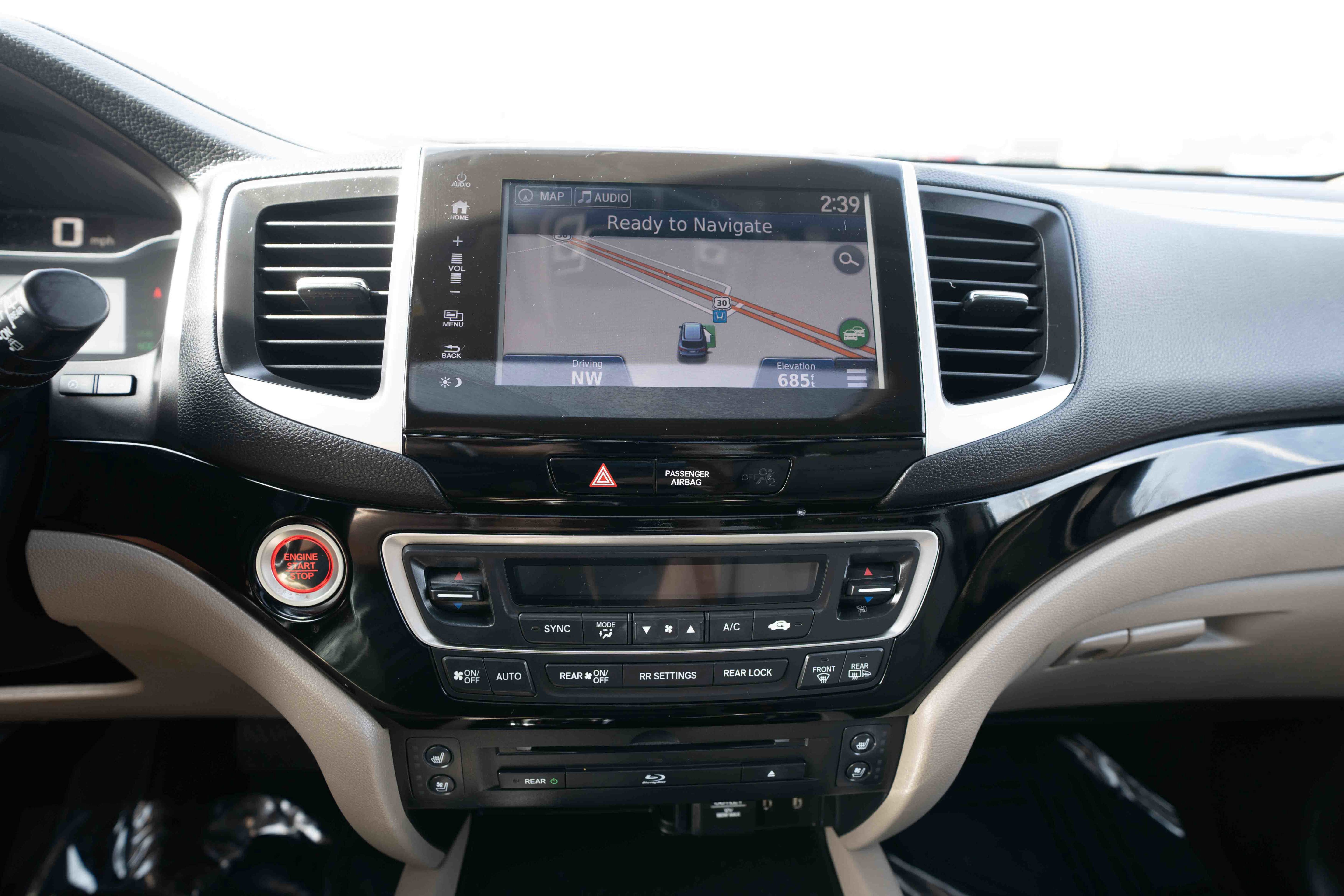 Used 2017 Honda Pilot Elite image 17