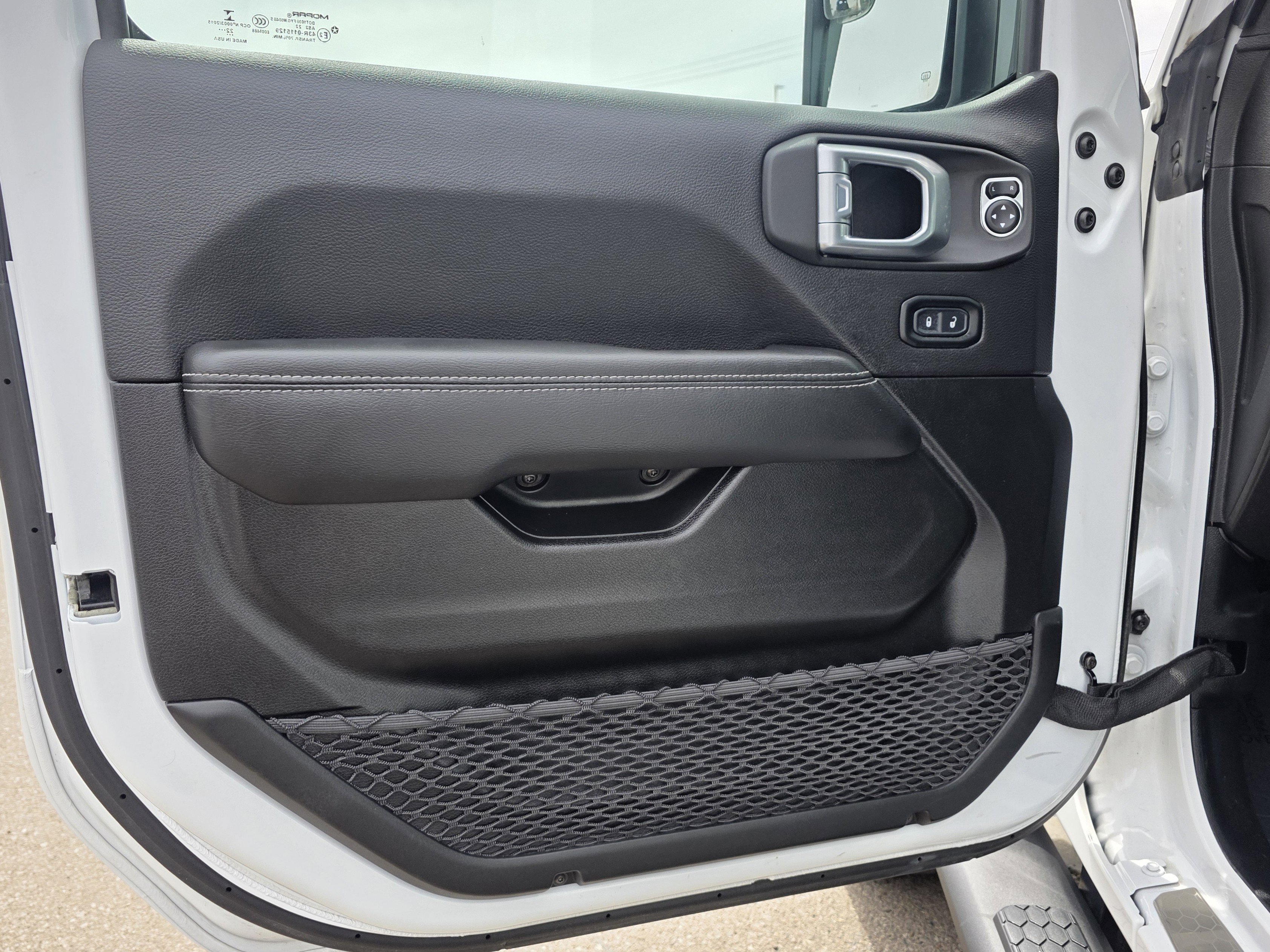 Certified 2023 Jeep Wrangler Unlimited Sahara w/ Cold Weather Group AWD/4WD image 11