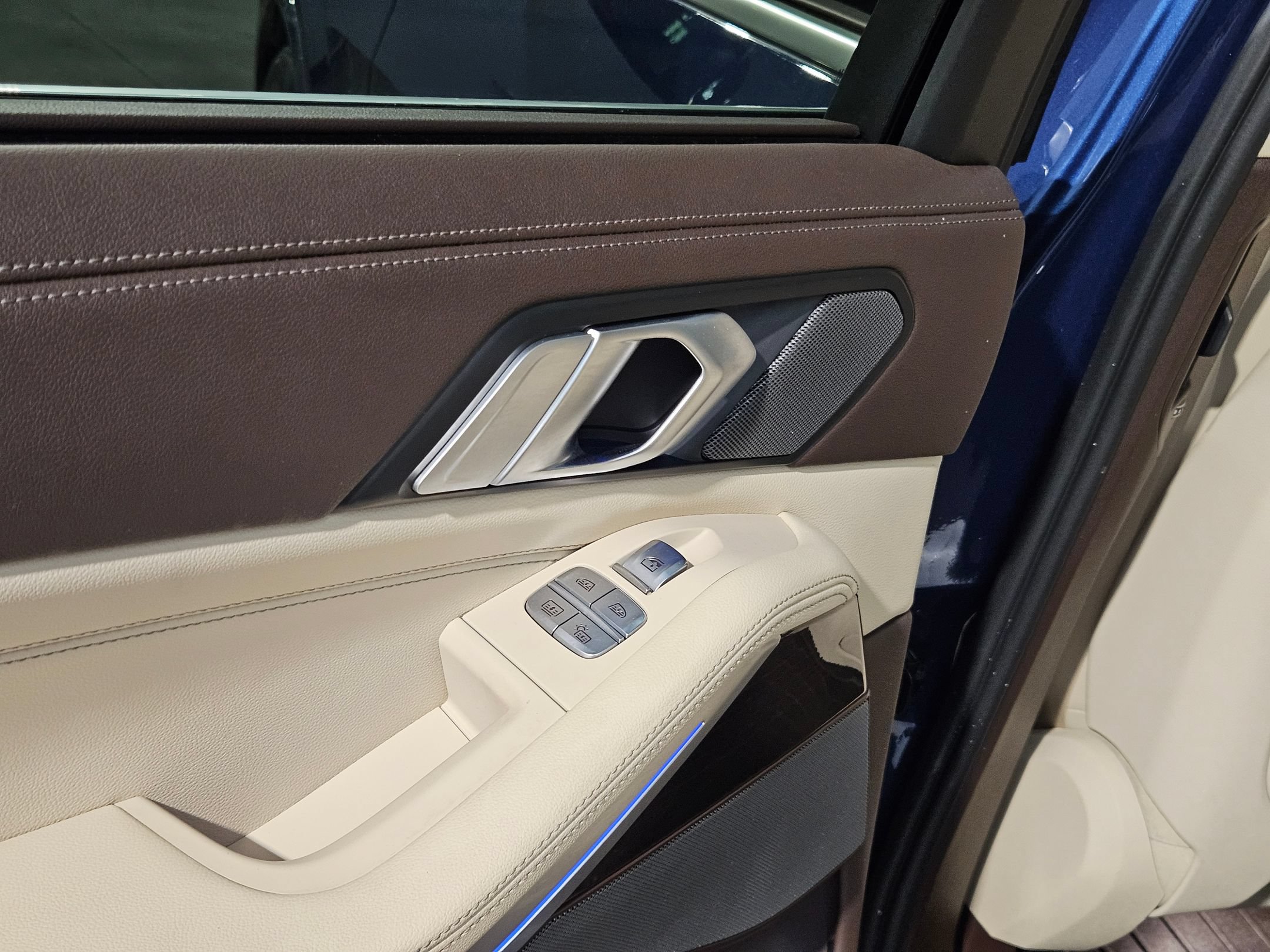 Used 2019 BMW X7 xDrive40i w/ Premium Package AWD/4WD image 36
