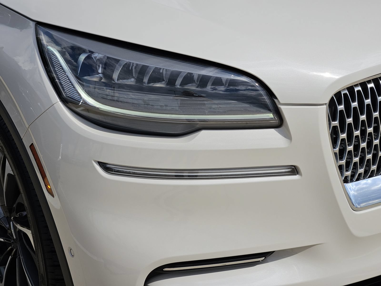 Used 2024 Lincoln Aviator Reserve w/ Equipment Group 201A RWD image 9