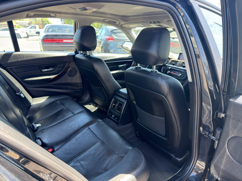 Used 2015 BMW 328i xDrive Sedan AWD/4WD image 18