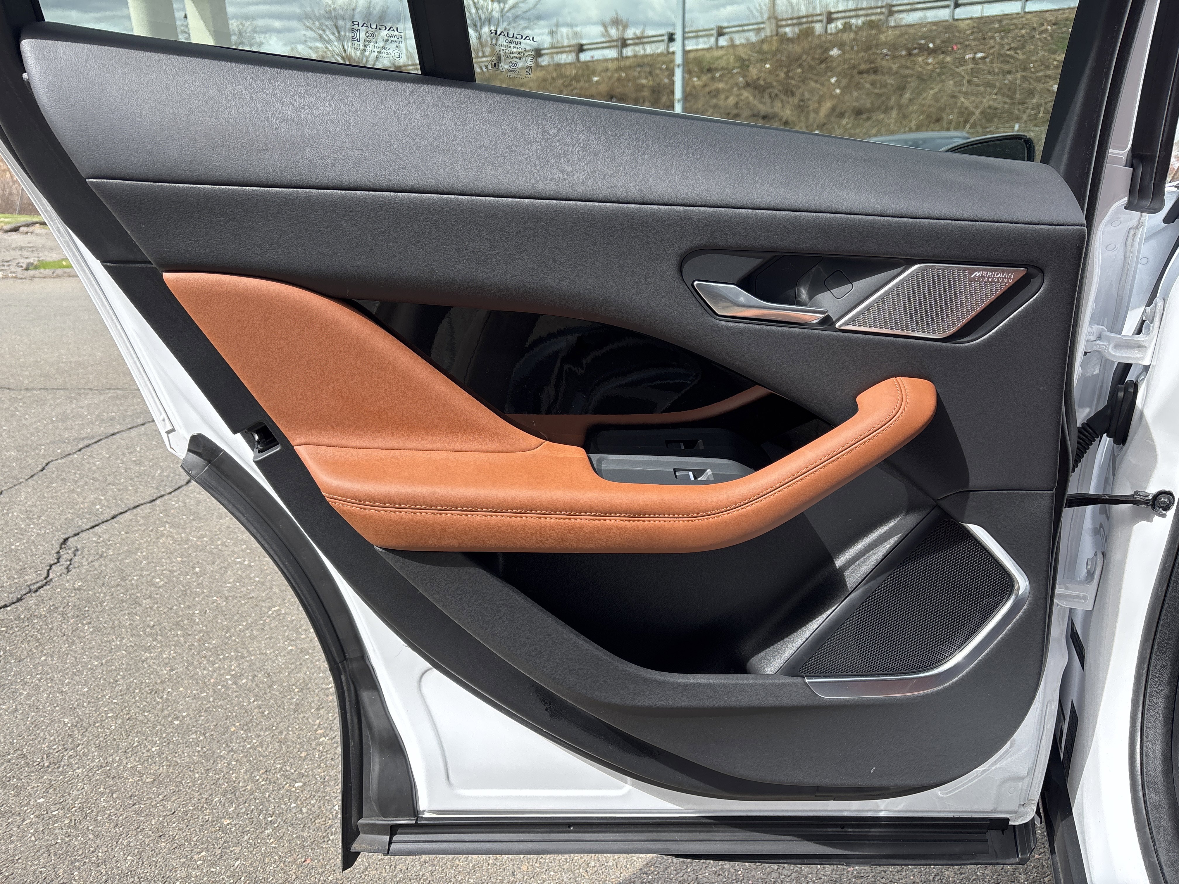 Certified 2023 Jaguar I-PACE HSE image 21