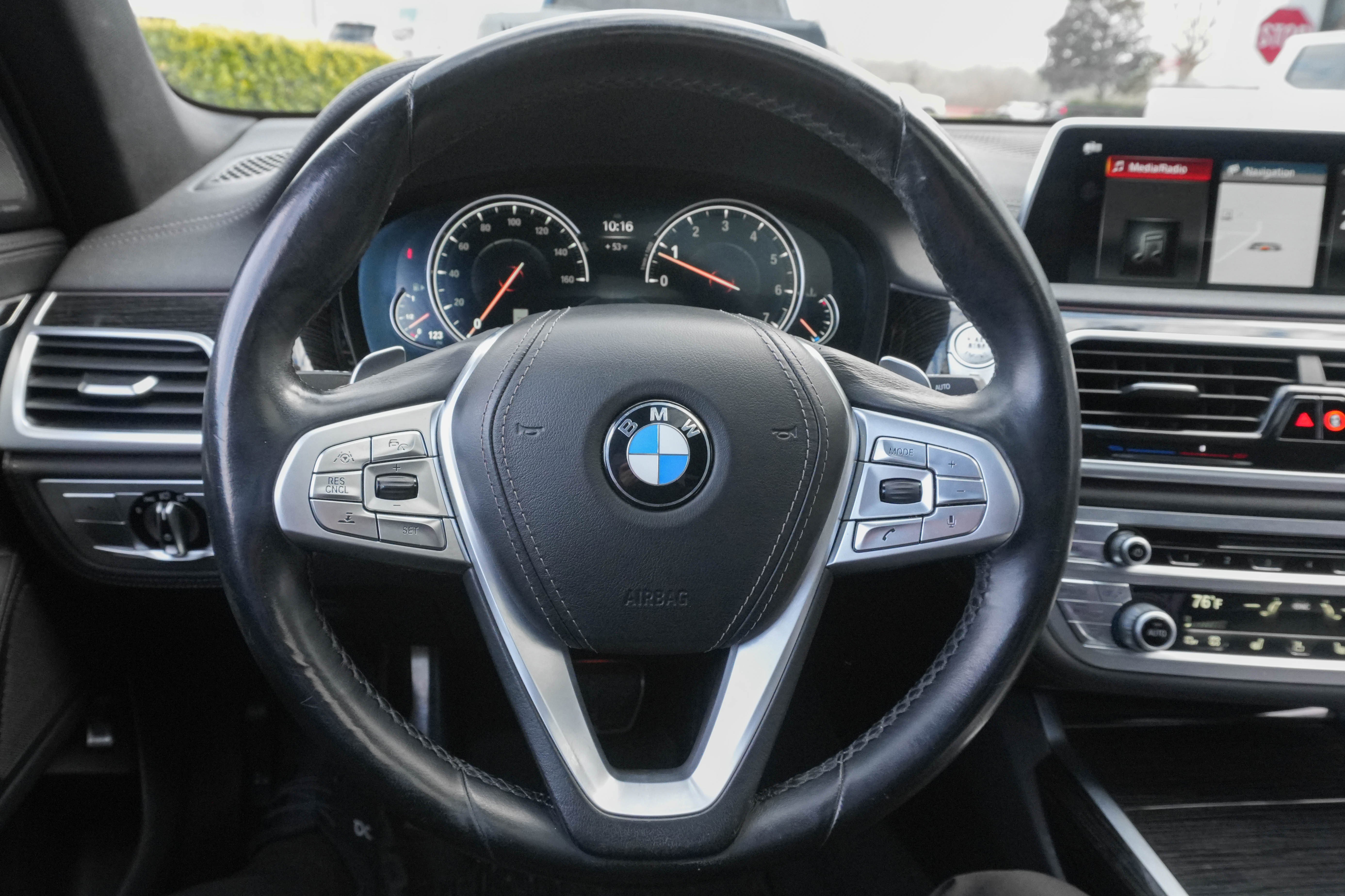 Used 2019 BMW 740i w/ M Sport Package image 18