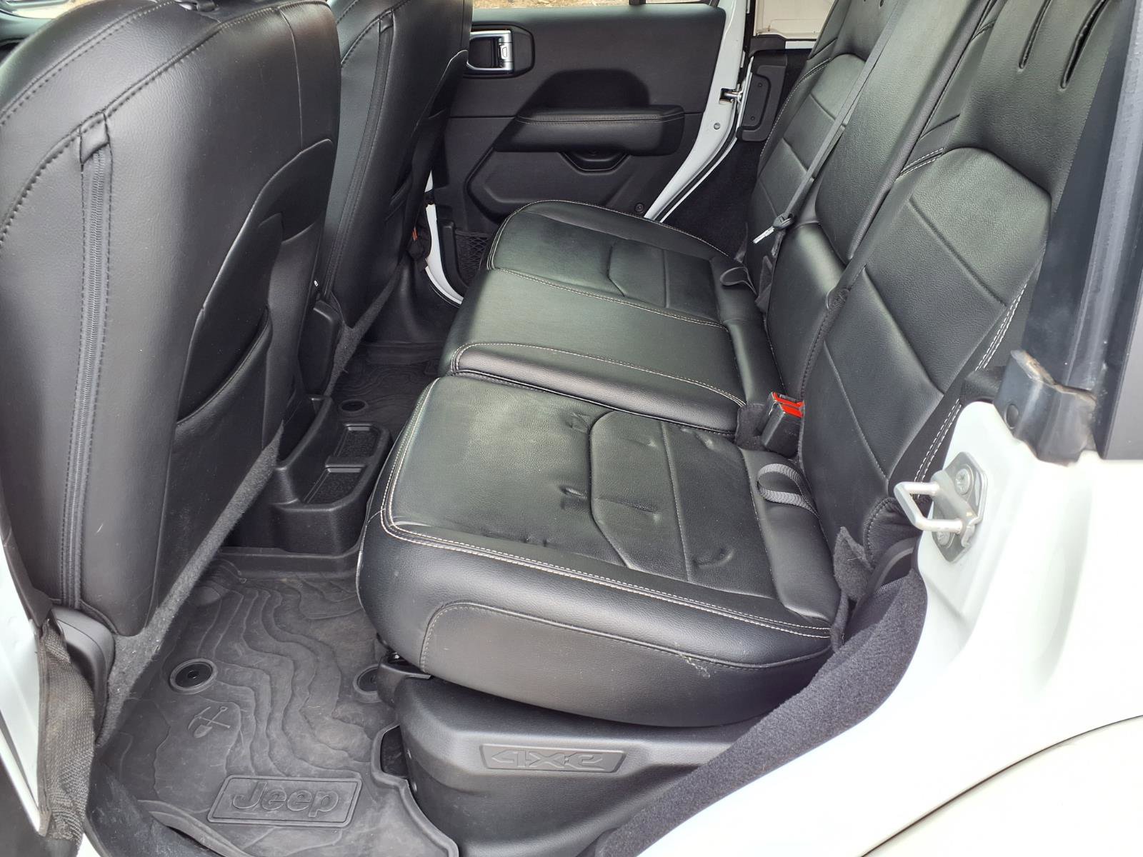 Used 2022 Jeep Wrangler Unlimited Sahara image 12