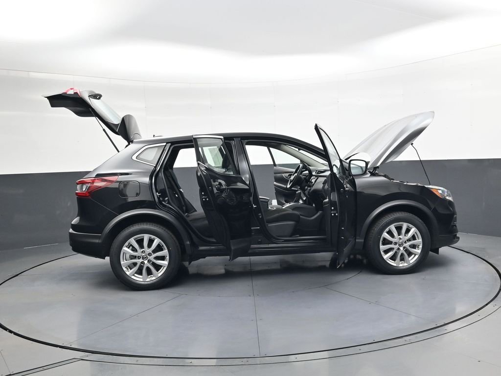 Used 2021 Nissan Rogue Sport S image 41