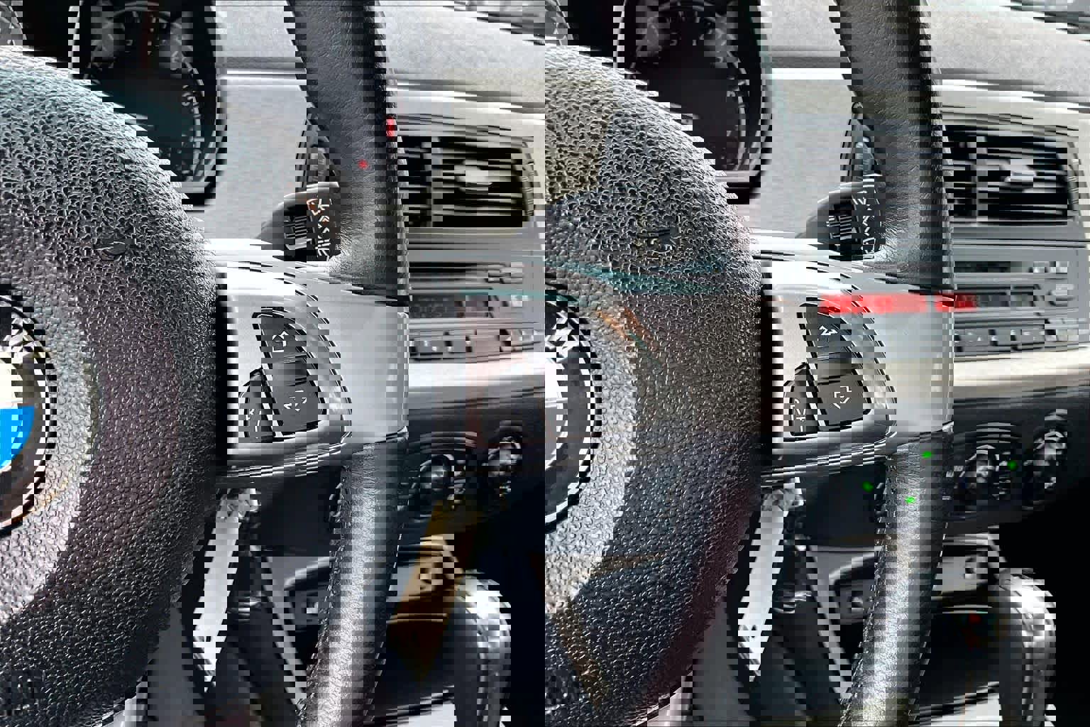 Used 2005 BMW Z4 3.0i image 22