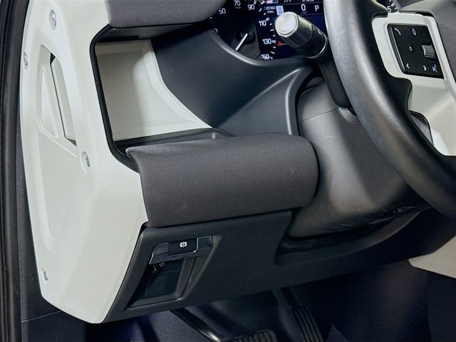 Certified 2022 Land Rover Defender 110 X-Dynamic SE AWD/4WD image 10