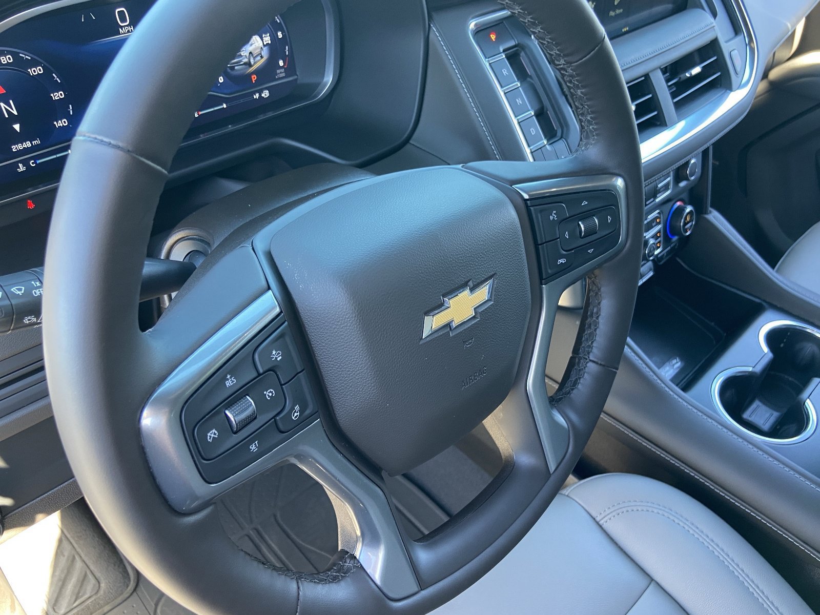 Certified 2023 Chevrolet Suburban LT w/ Luxury Package AWD/4WD image 21