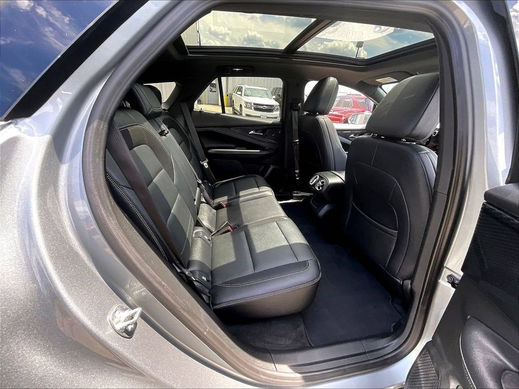 Used 2024 Chevrolet Blazer EV LT AWD/4WD image 16