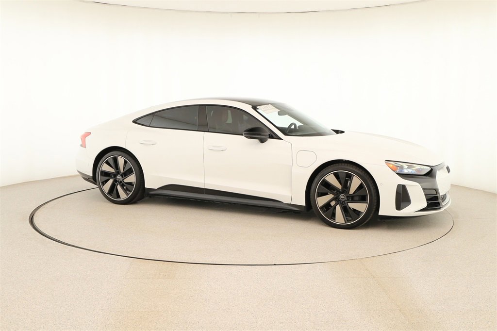 Certified 2024 Audi e-tron GT Prestige image 9