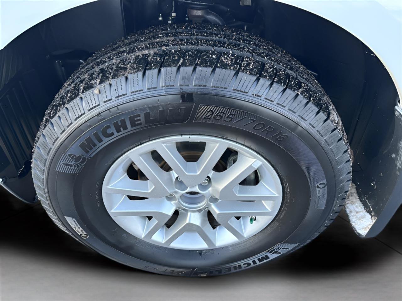 Used 2018 Nissan Frontier SV w/ Value Truck Package AWD/4WD image 27