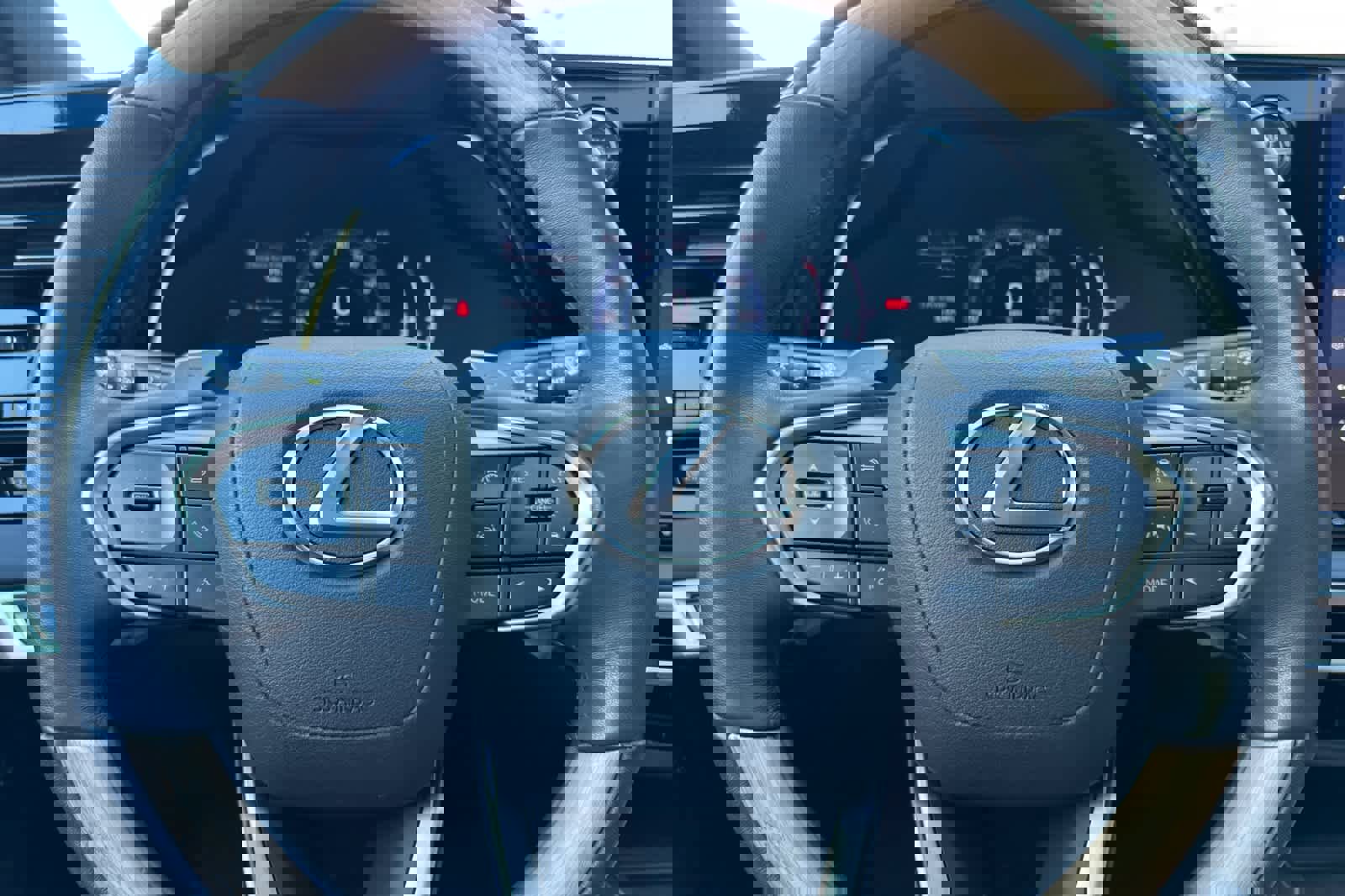 Used 2024 Lexus RX 350 Premium w/ Accessory Package (Z1) image 25