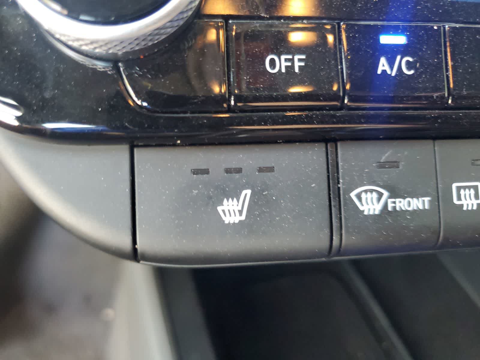 Used 2025 Hyundai Elantra SEL FWD image 25