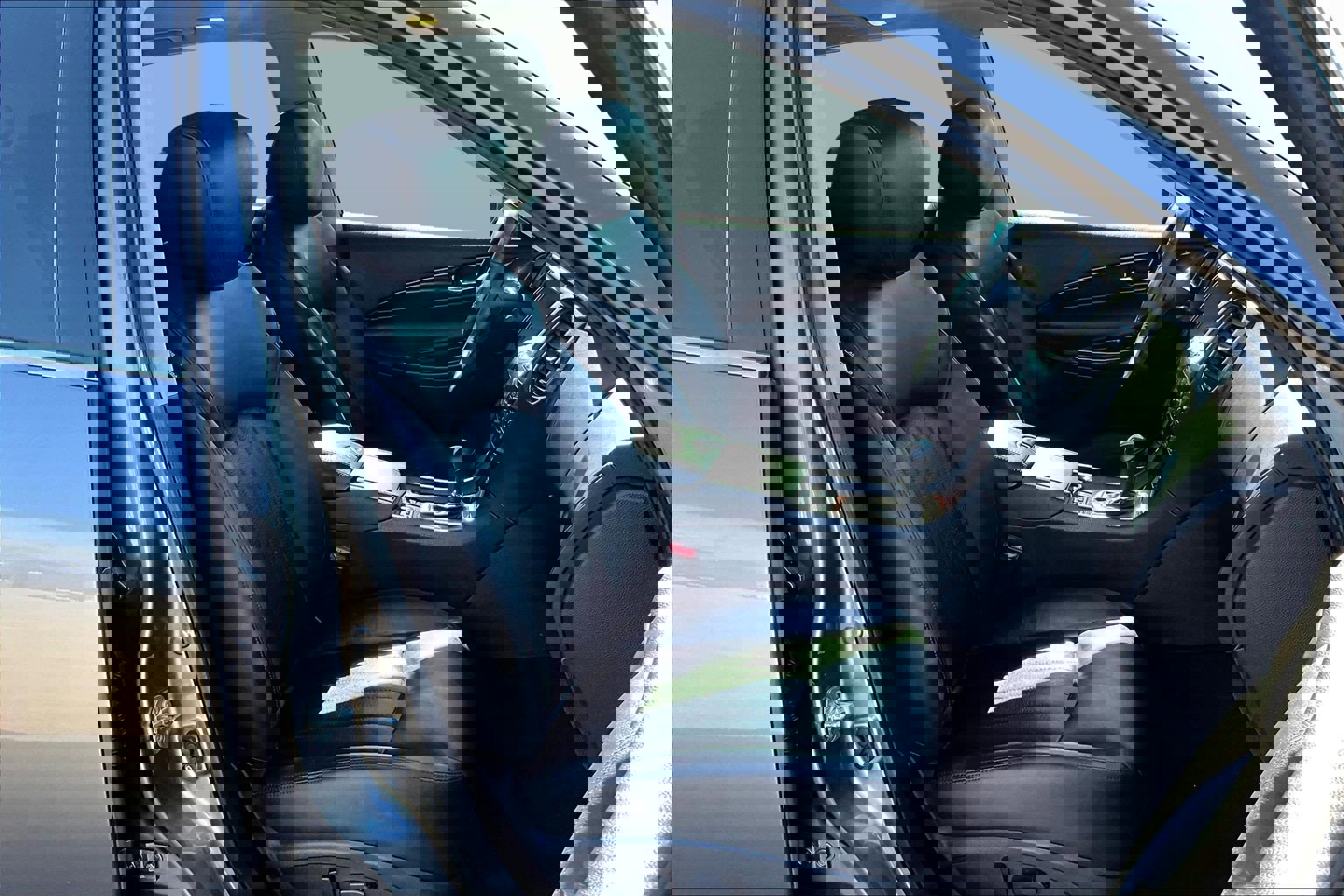 Used 2017 INFINITI QX50 Base w/ Premium Plus Package image 7