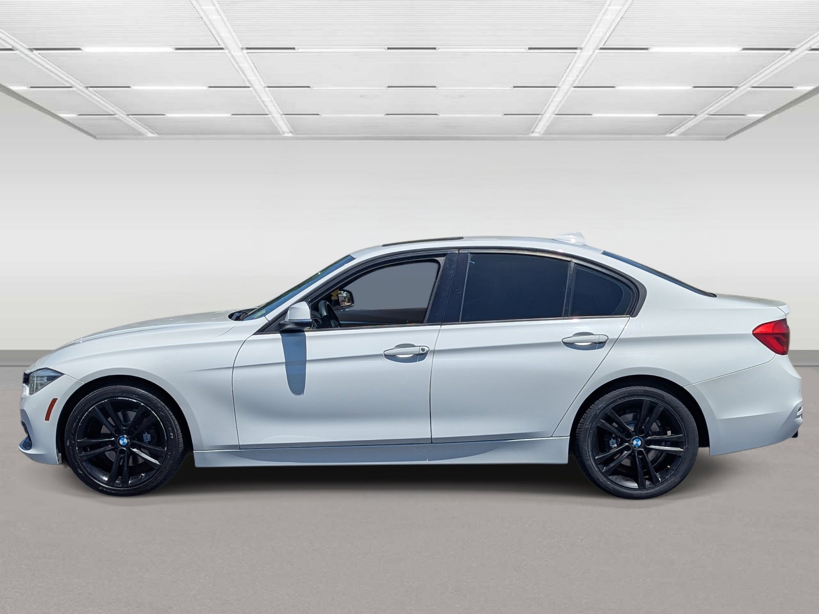 Used 2016 BMW 328i Sedan RWD image 2
