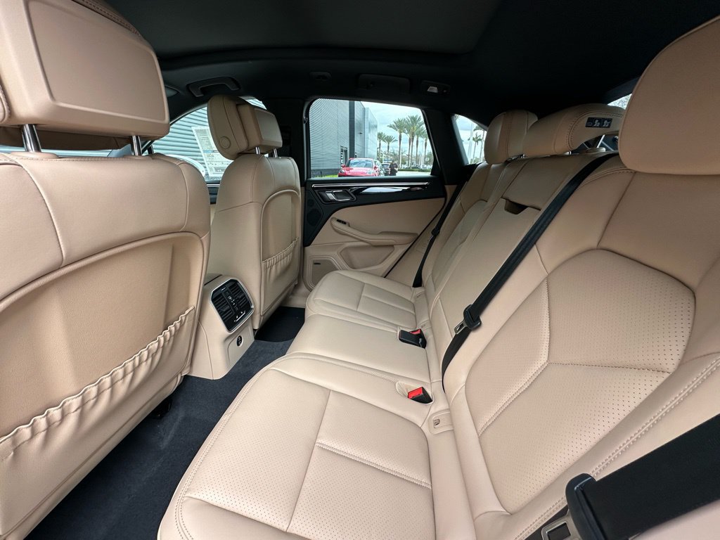 Used 2026 Porsche Macan S AWD/4WD image 36
