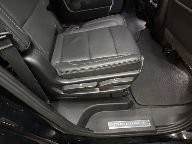 Used 2024 GMC Yukon Denali image 27