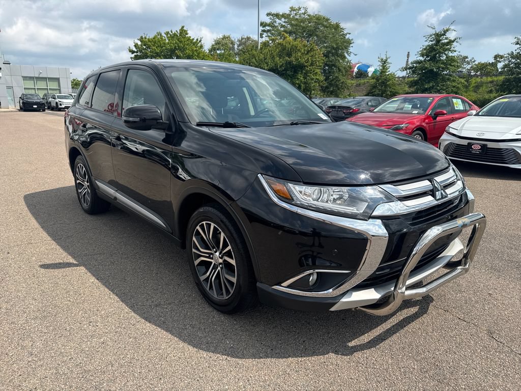 Used 2016 Mitsubishi Outlander SE AWD/4WD image 10