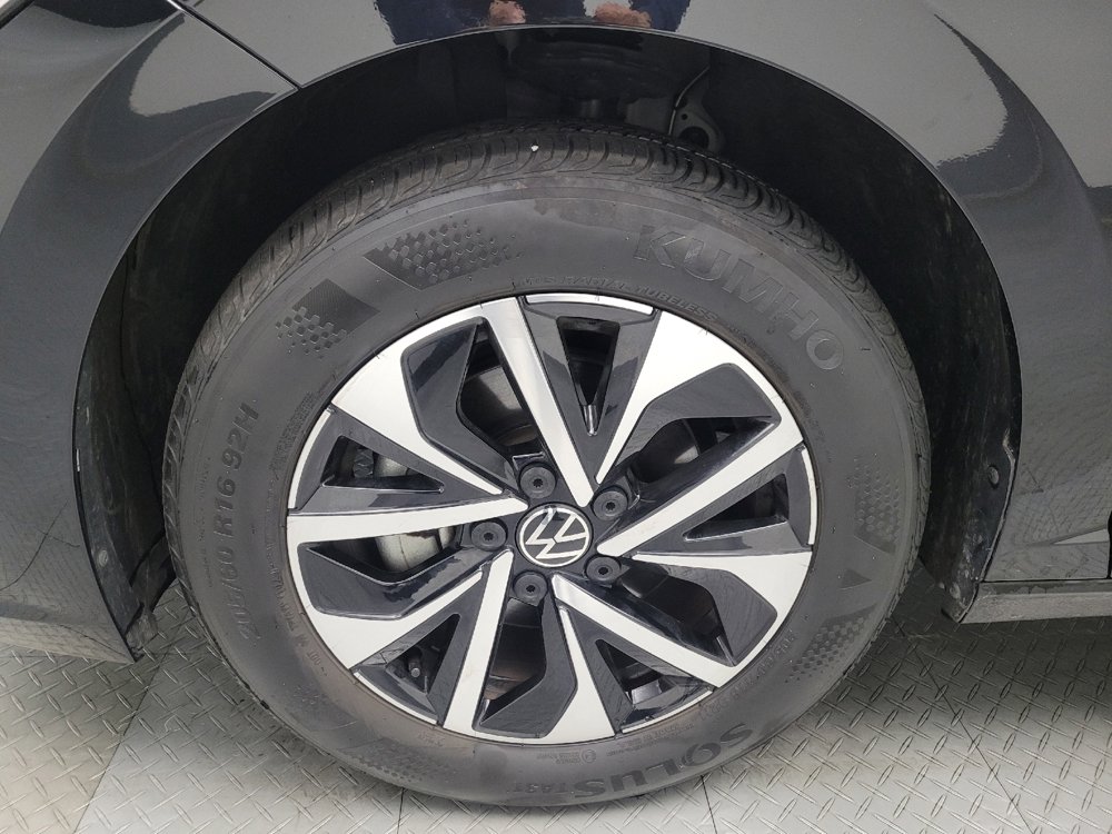 Used 2024 Volkswagen Jetta S image 31