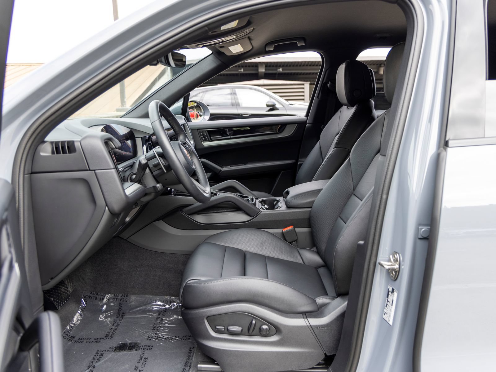 Certified 2026 Porsche Cayenne AWD/4WD image 31