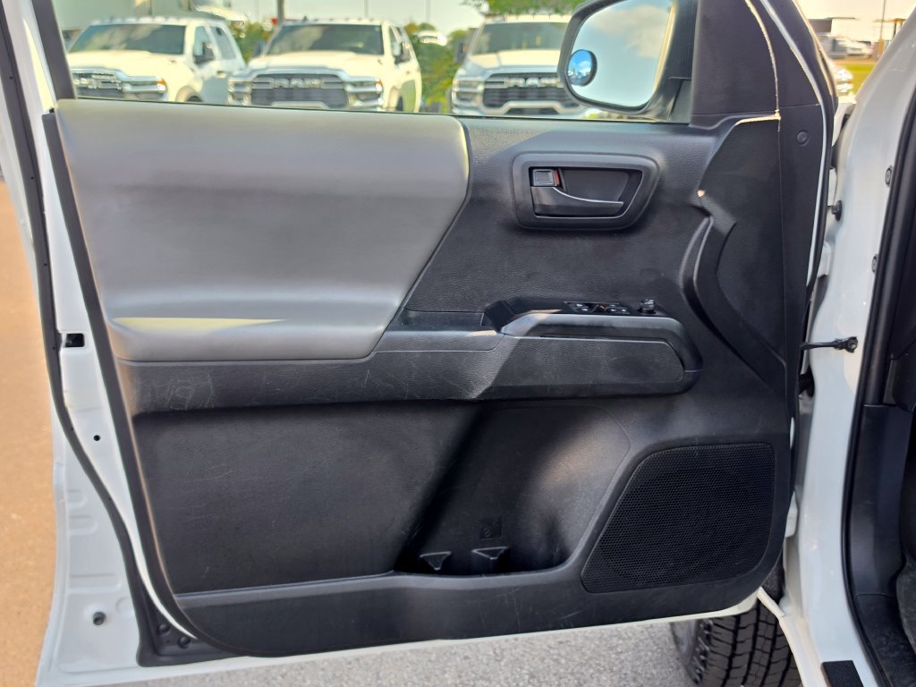 Used 2022 Toyota Tacoma SR RWD image 13