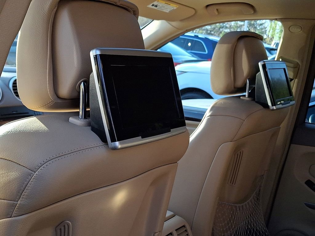 Used 2011 Mercedes-Benz GL 550 4MATIC image 8