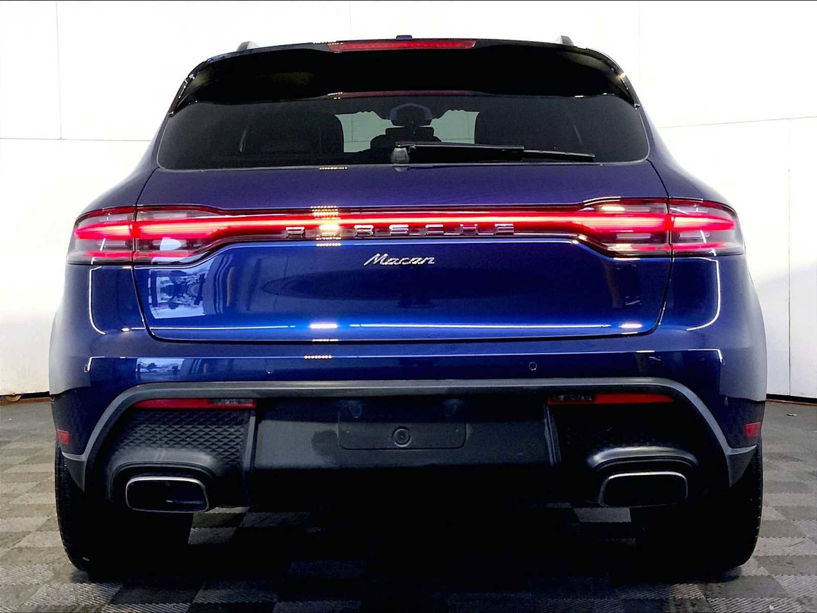 Certified 2025 Porsche Macan image 6