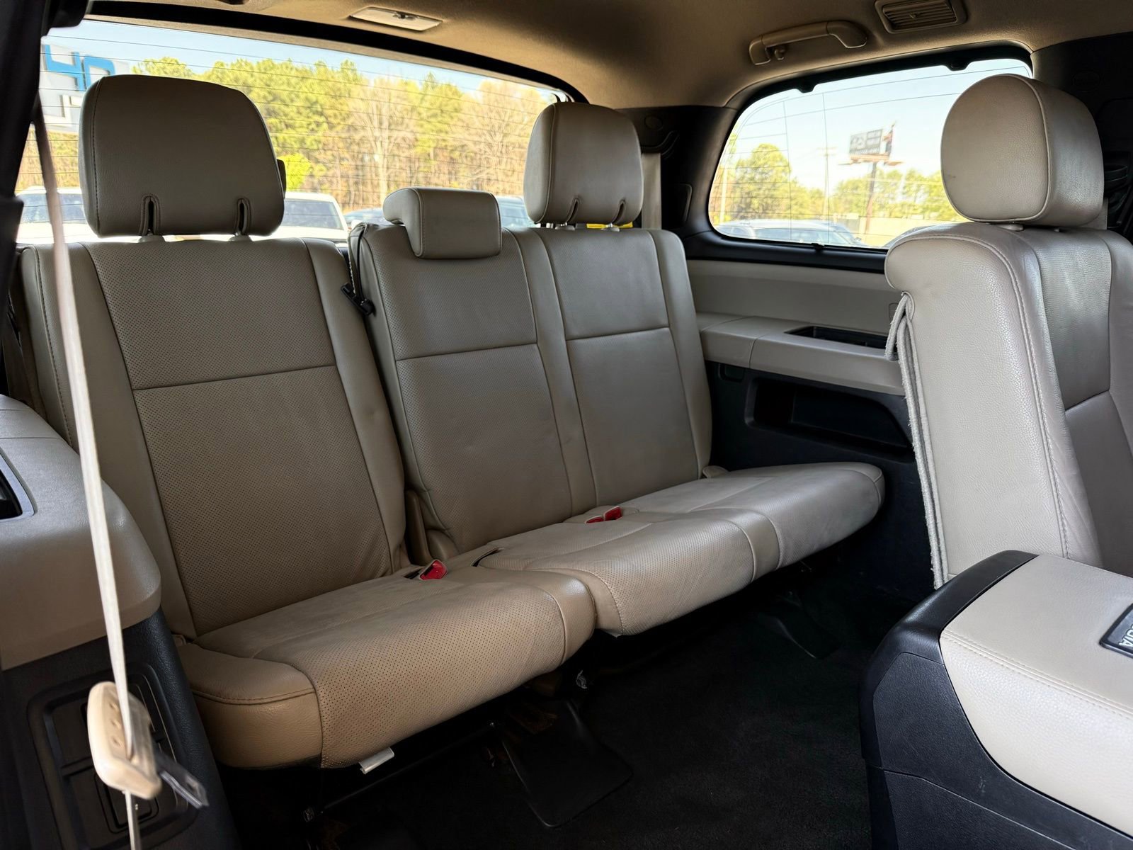 Used 2013 Toyota Sequoia Platinum image 39