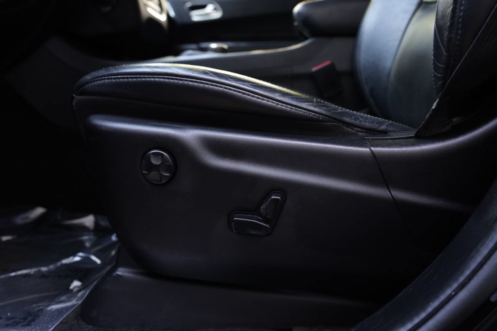 Used 2015 Dodge Durango Citadel RWD image 13